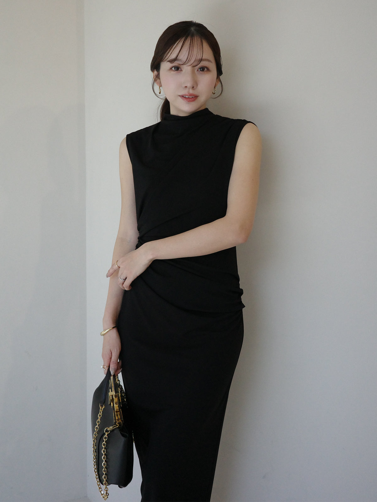 トリアセドレープナローワンピース