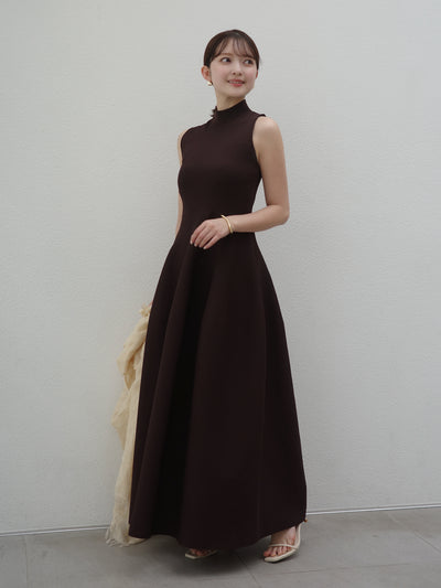 COLOR:BROWN