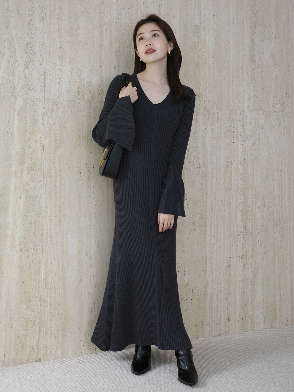 【新品未使用タグ付き】anuans セミマーメイドニットワンピース セミマーメイドニットワンピース