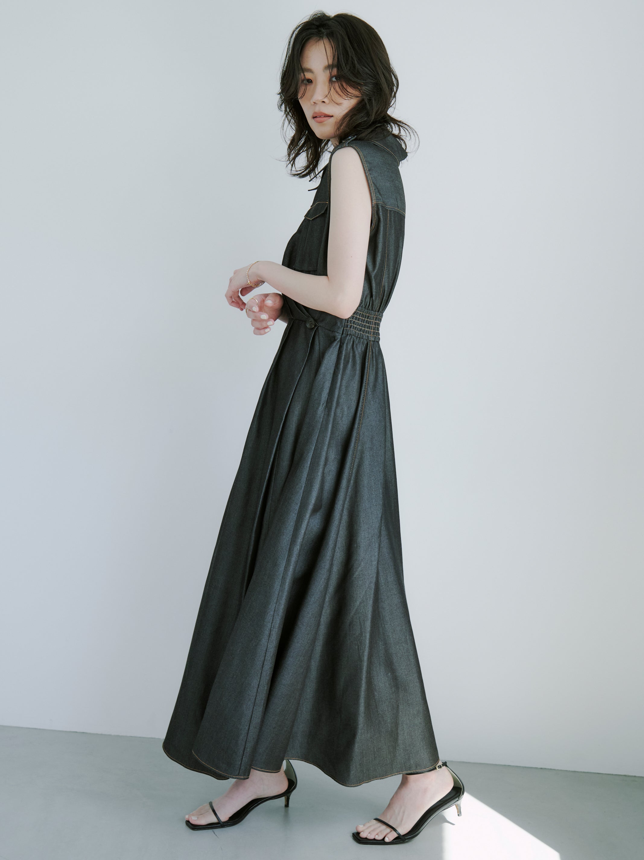 ノースリーブトレンチディテールワンピース