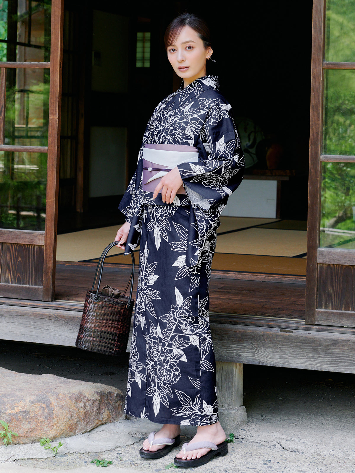 line art peony yukata set - NAVY