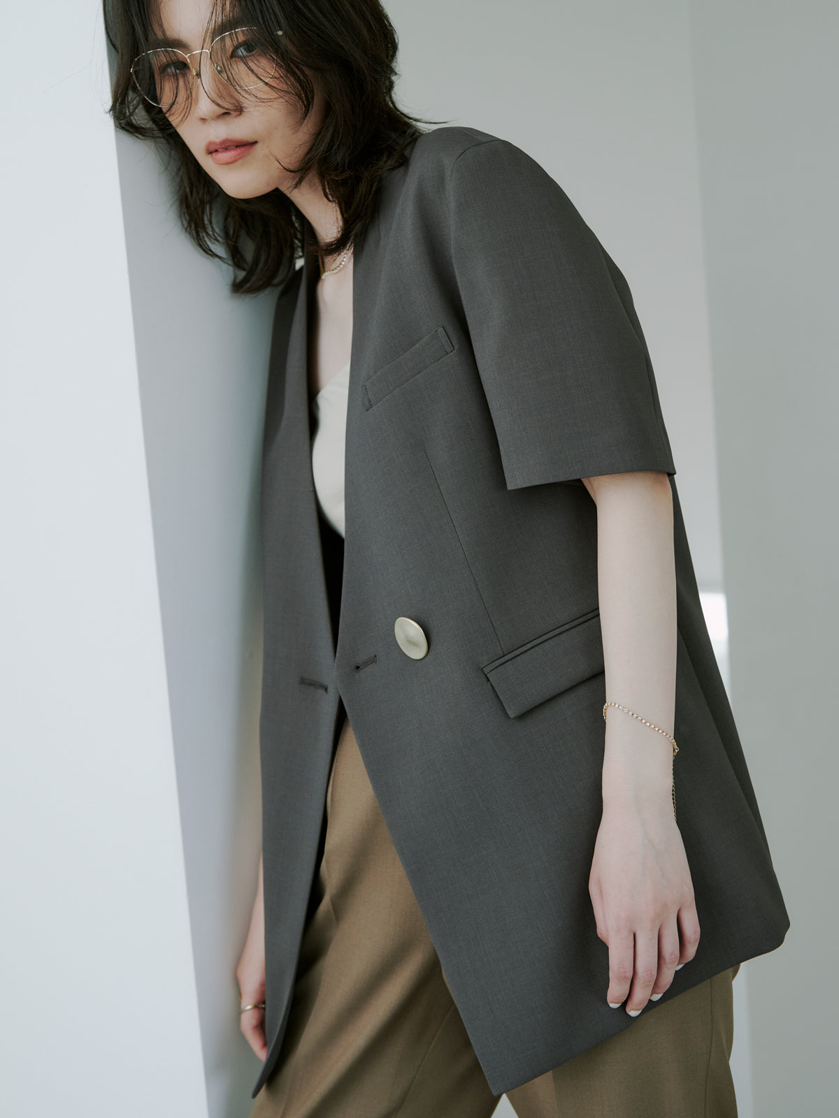 ハイネックノーカラージャケット