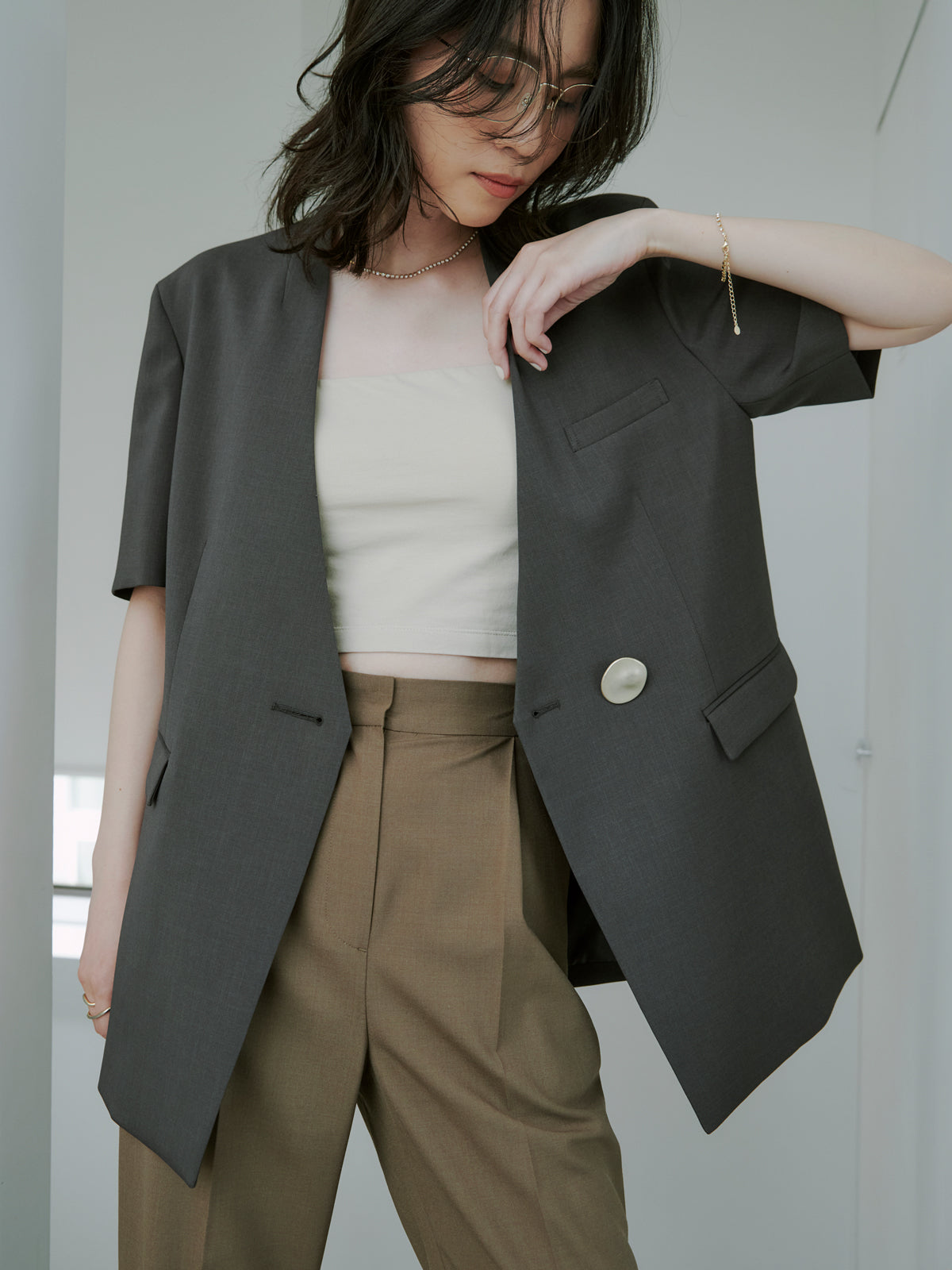 ハイネックノーカラージャケット