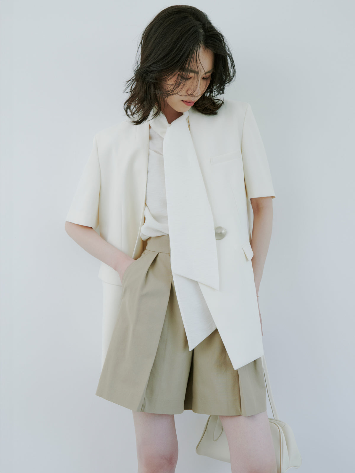 ハイネックノーカラージャケット