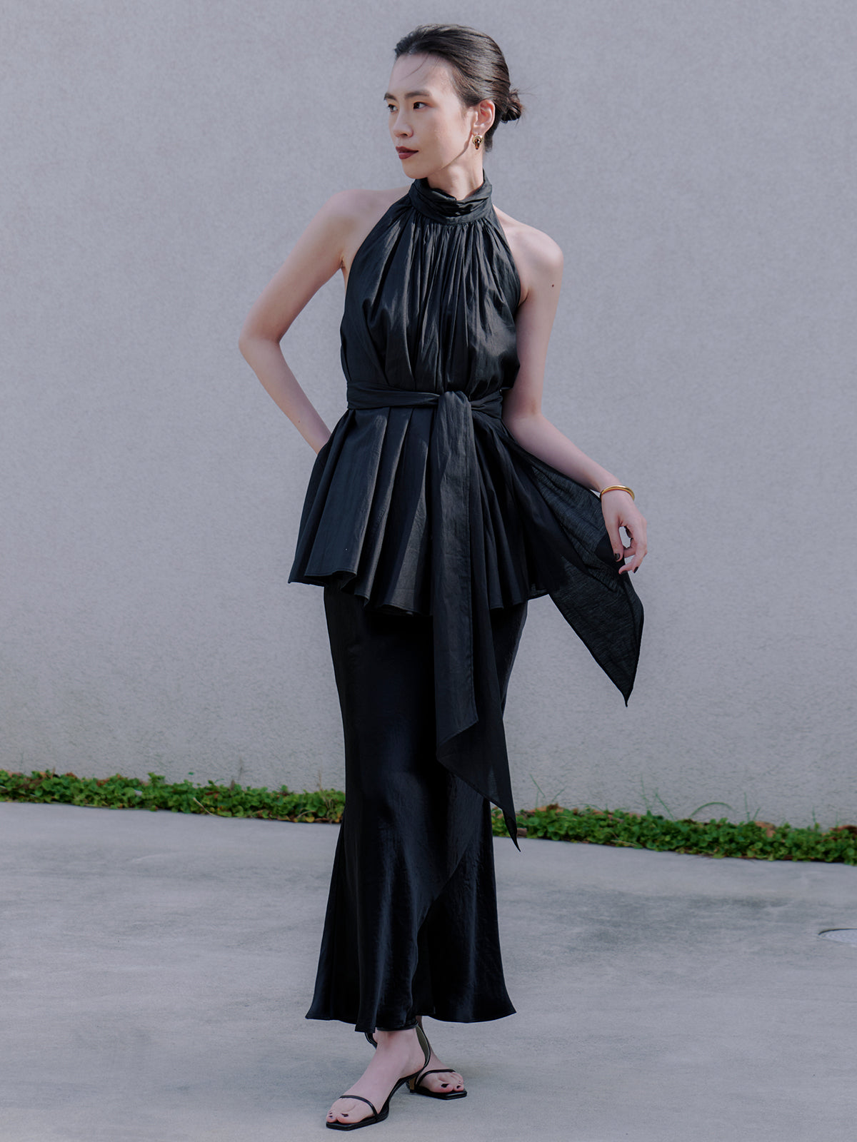 Indiaシルクブレンドバックオープンブラウス