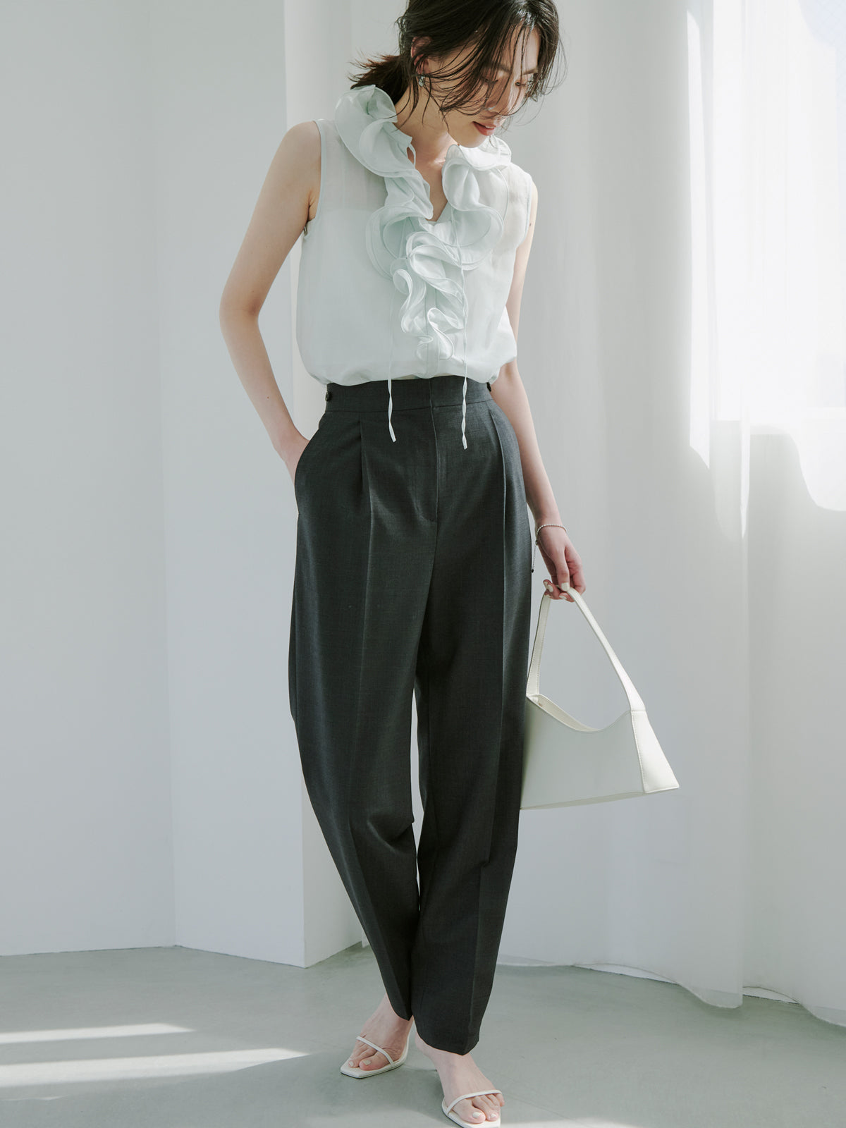 シルクブレンドラッフルブラウス