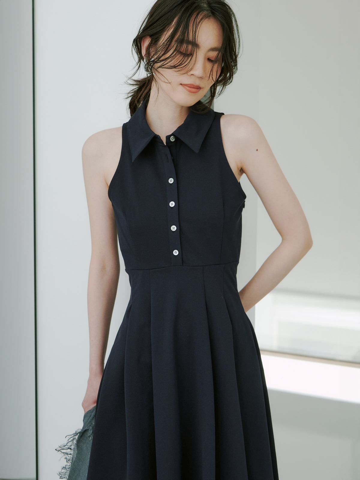 美式无袖剪裁长裙