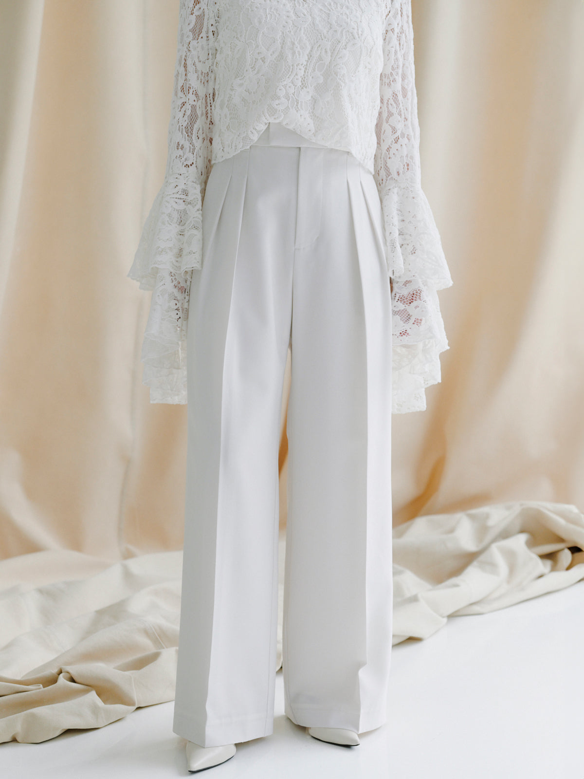 ミッドウェイトツータックワイドパンツ