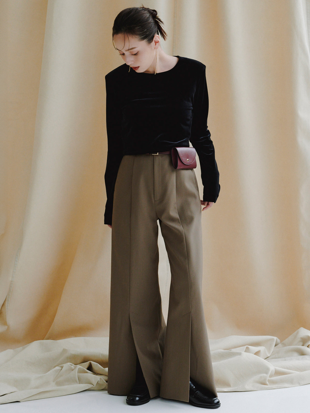 ベロアクロップドカットトップス