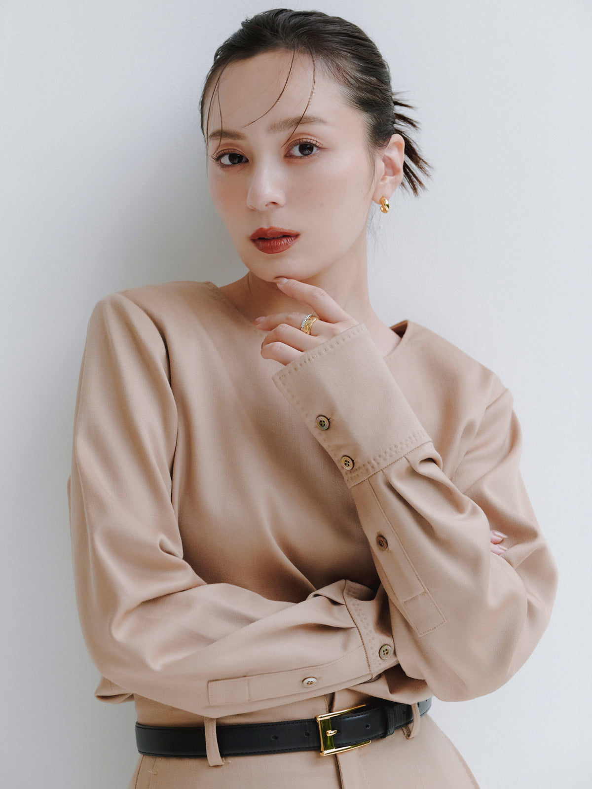 ９２５タイニーモチーフピアス