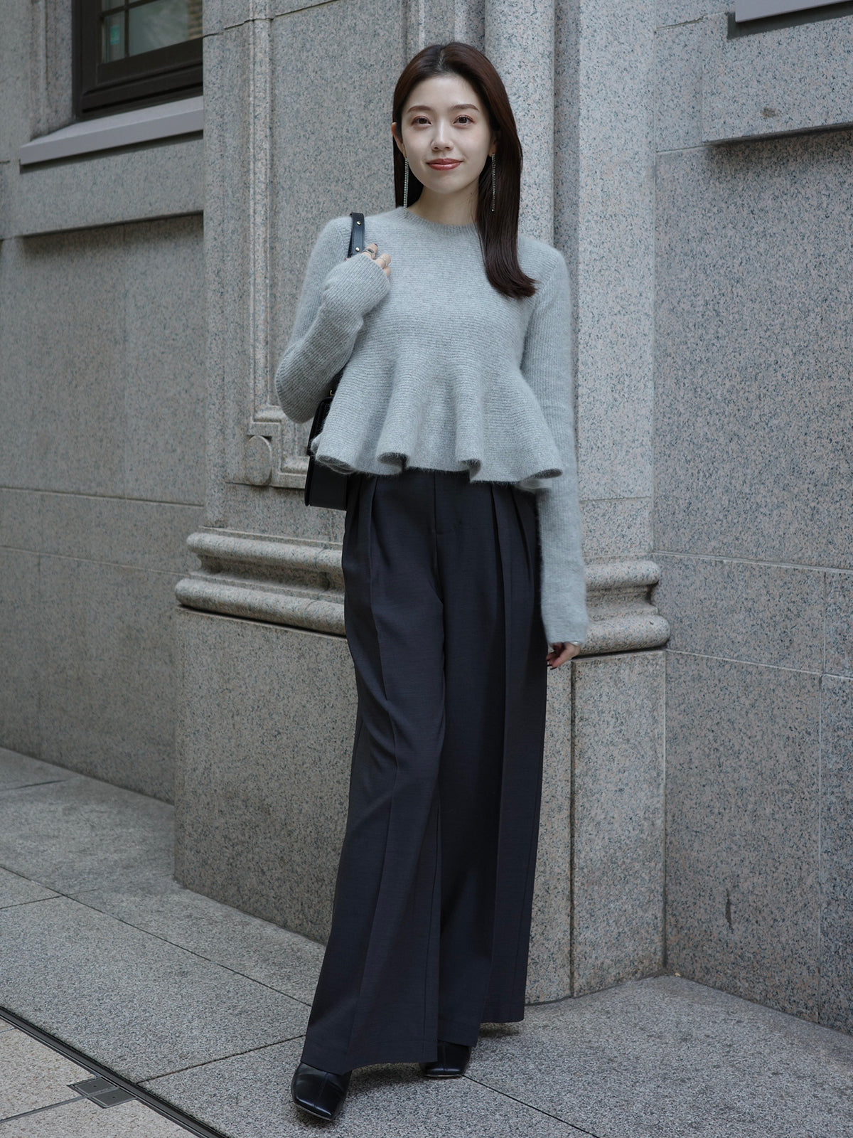 ペプラムショートニットトップス