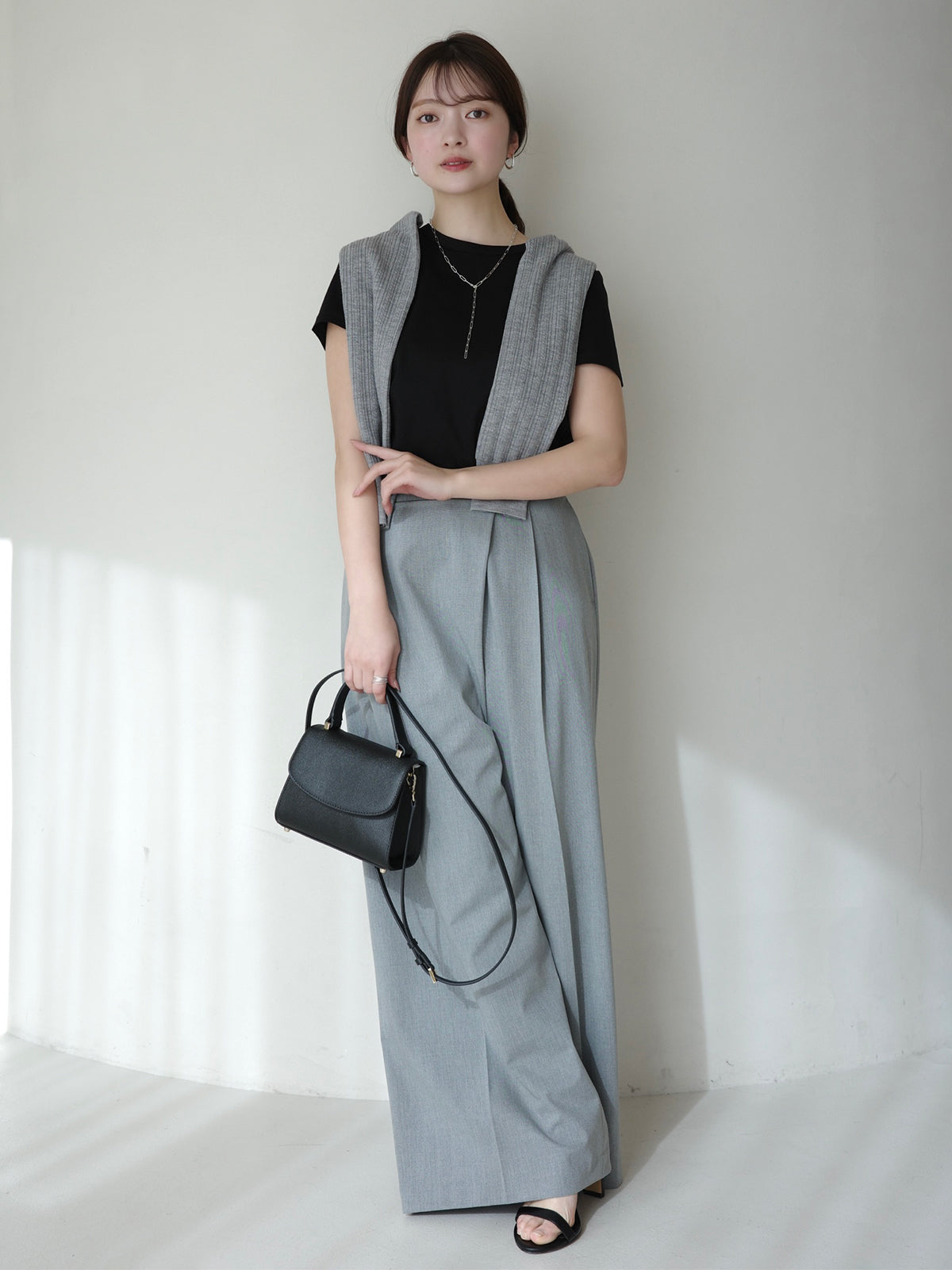 アシメデザインワイドパンツ