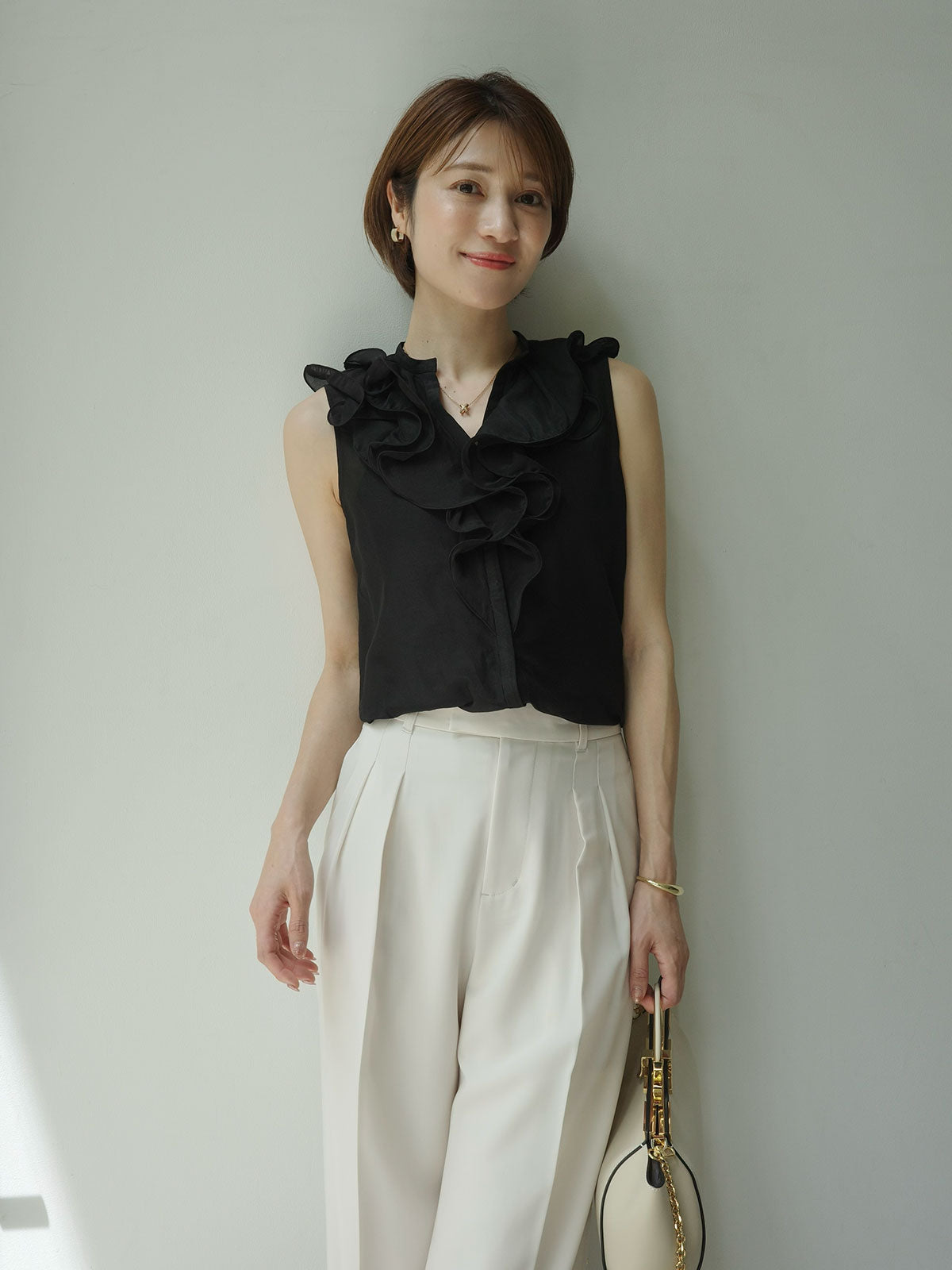 COLOR:BLACK