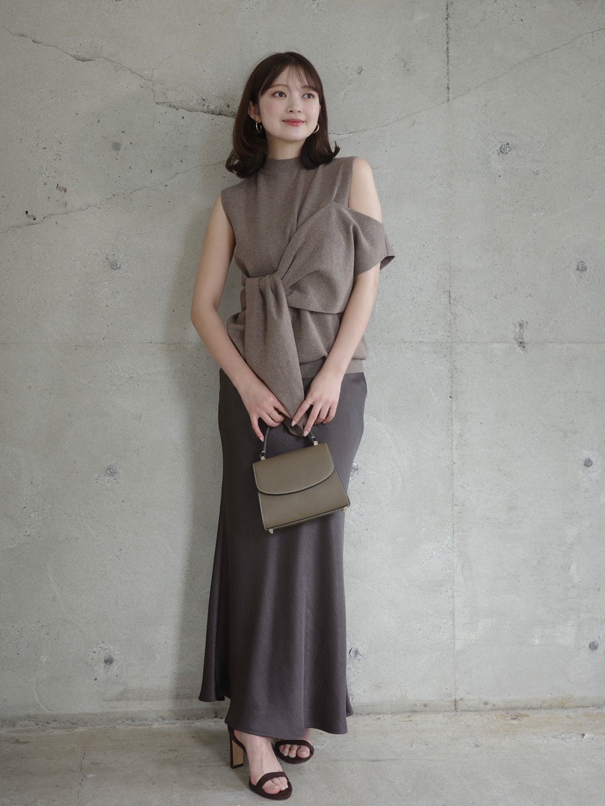 アシメニュアンスニットトップス