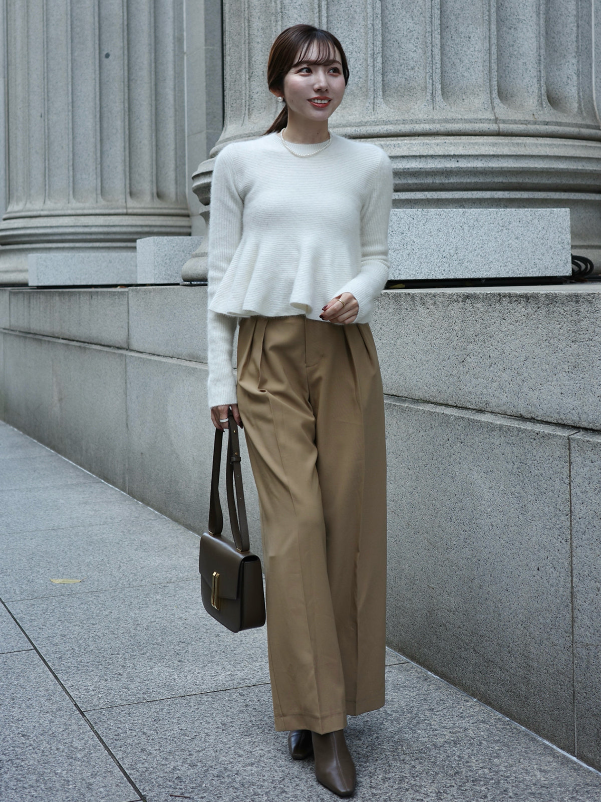 ペプラムショートニットトップス