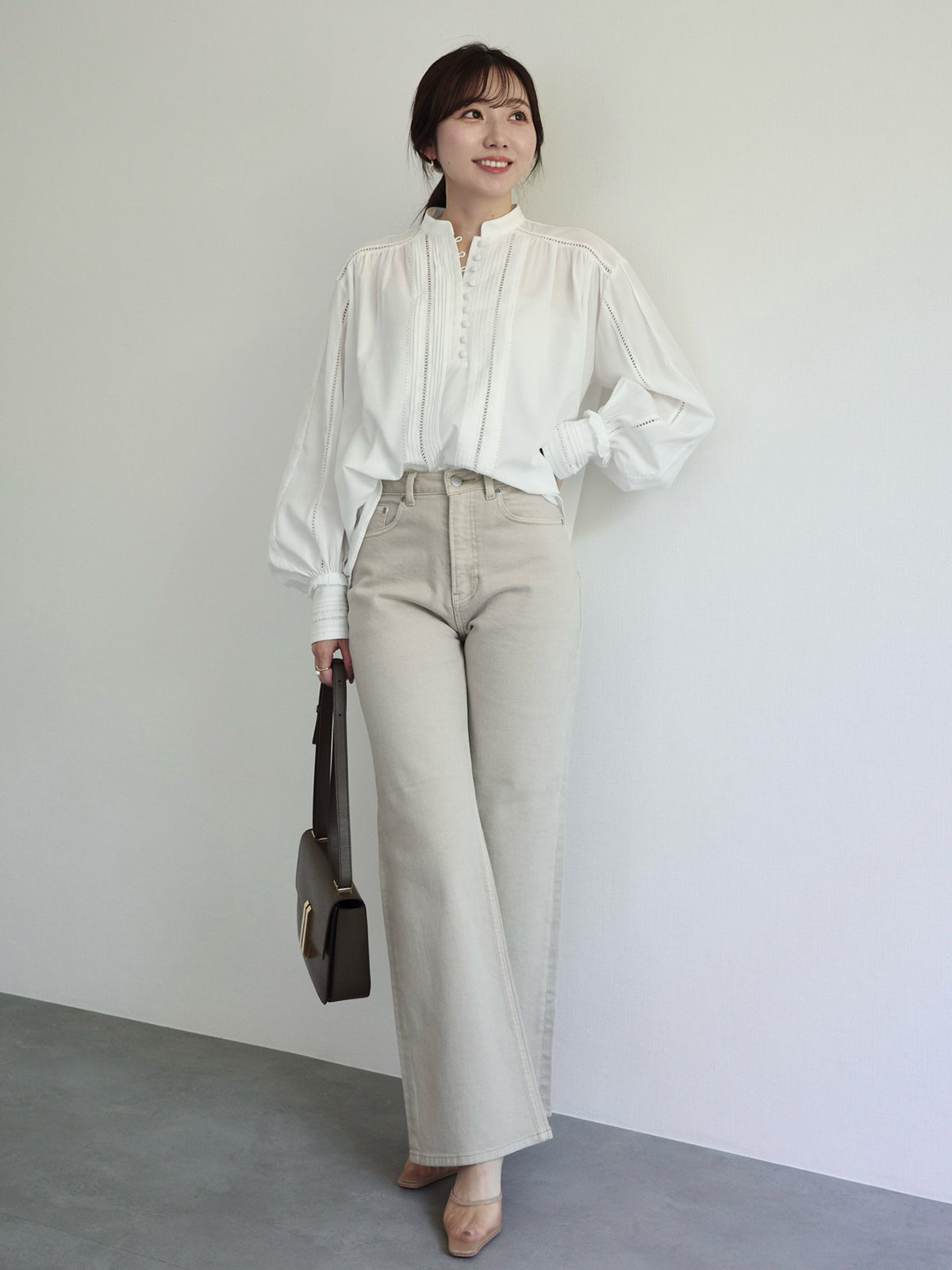 ピンタックギャザーボリュームブラウス