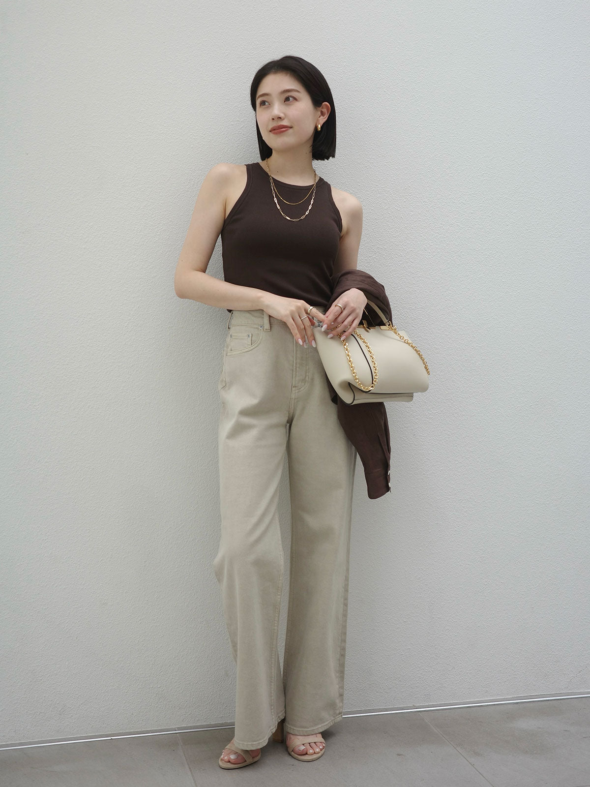 亮色针织内置杯背心