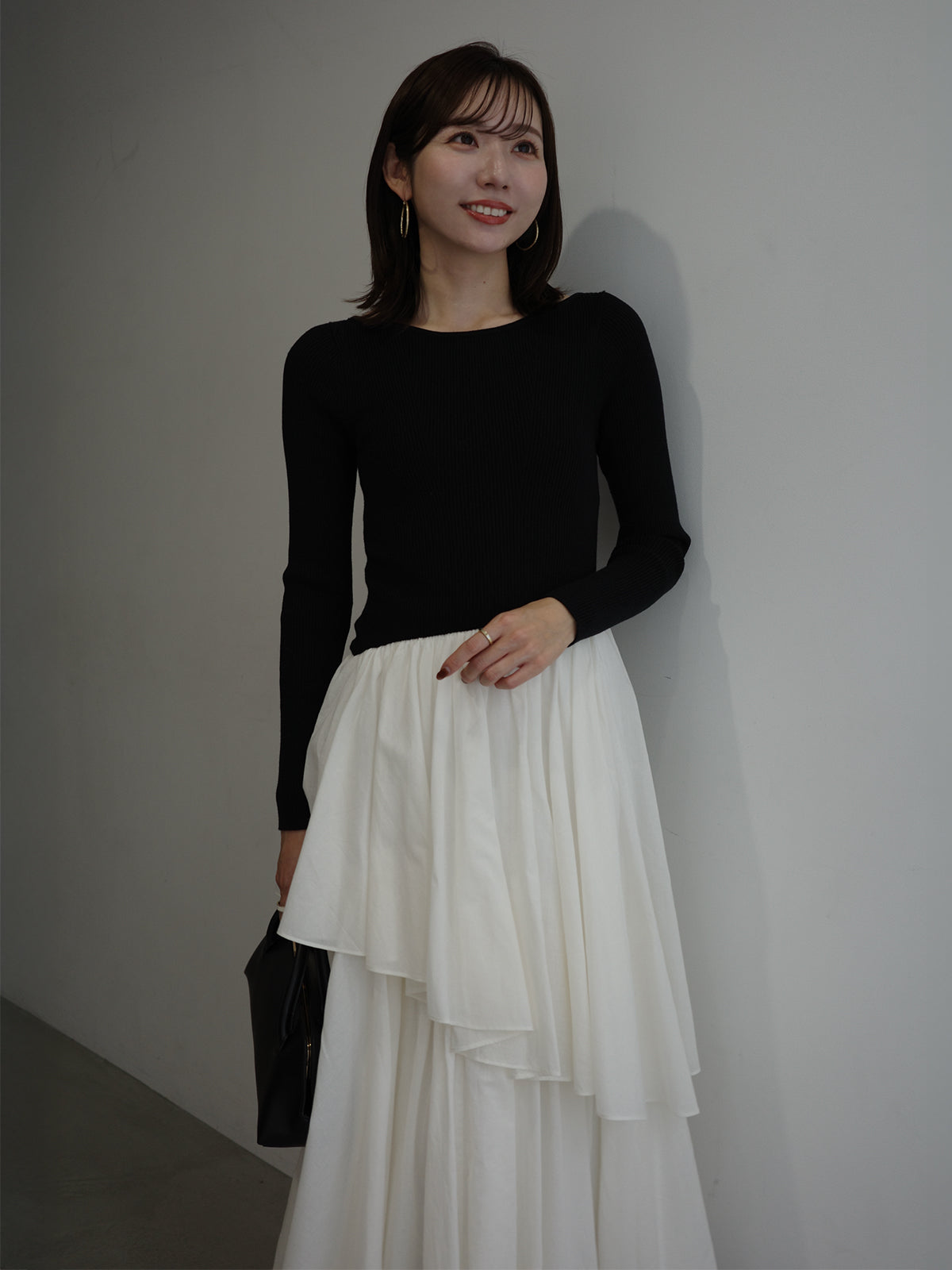 ボートネックイレギュラーヘムドッキングニットワンピース