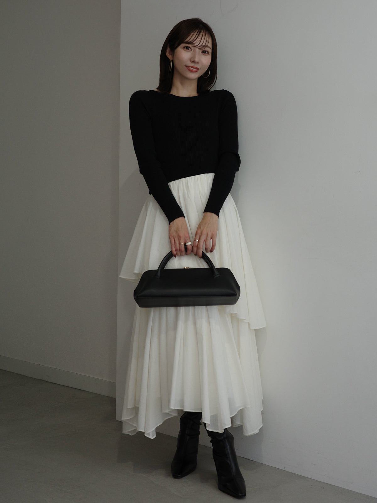 ボートネックイレギュラーヘムドッキングニットワンピース