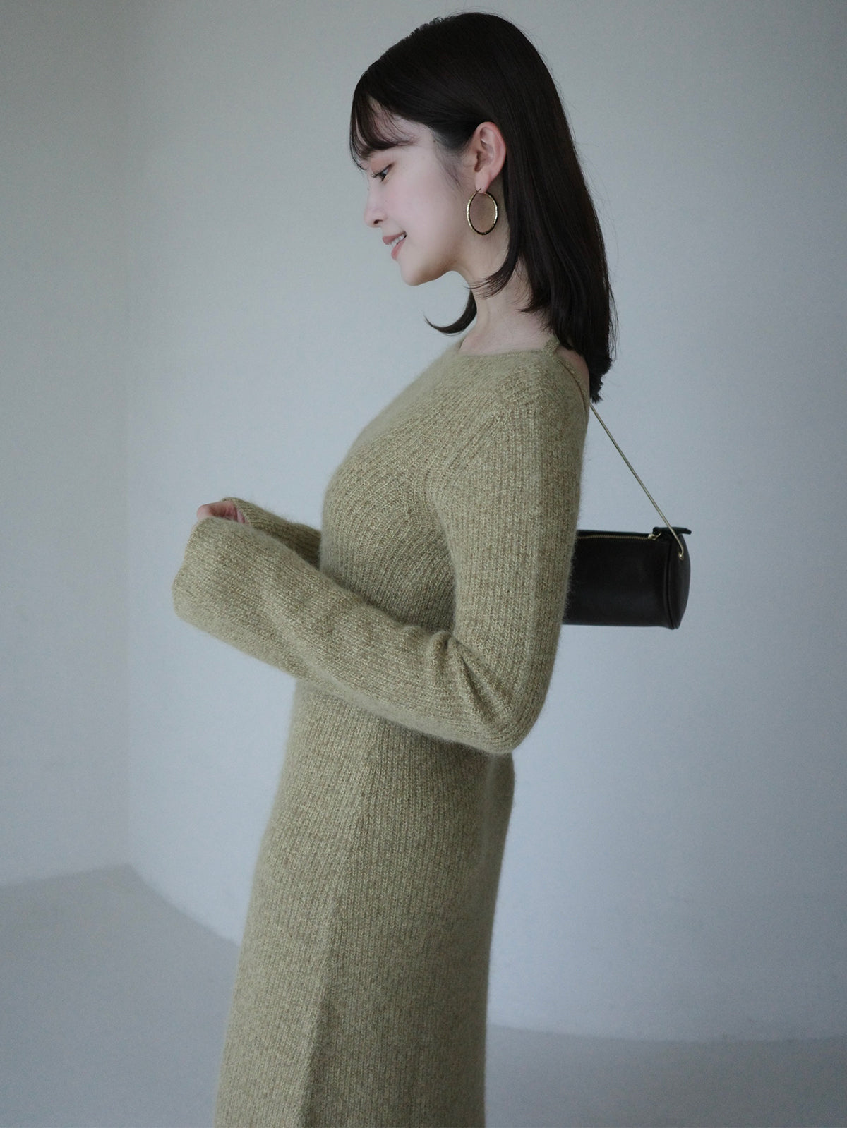 バックオープンレイヤーニットワンピース