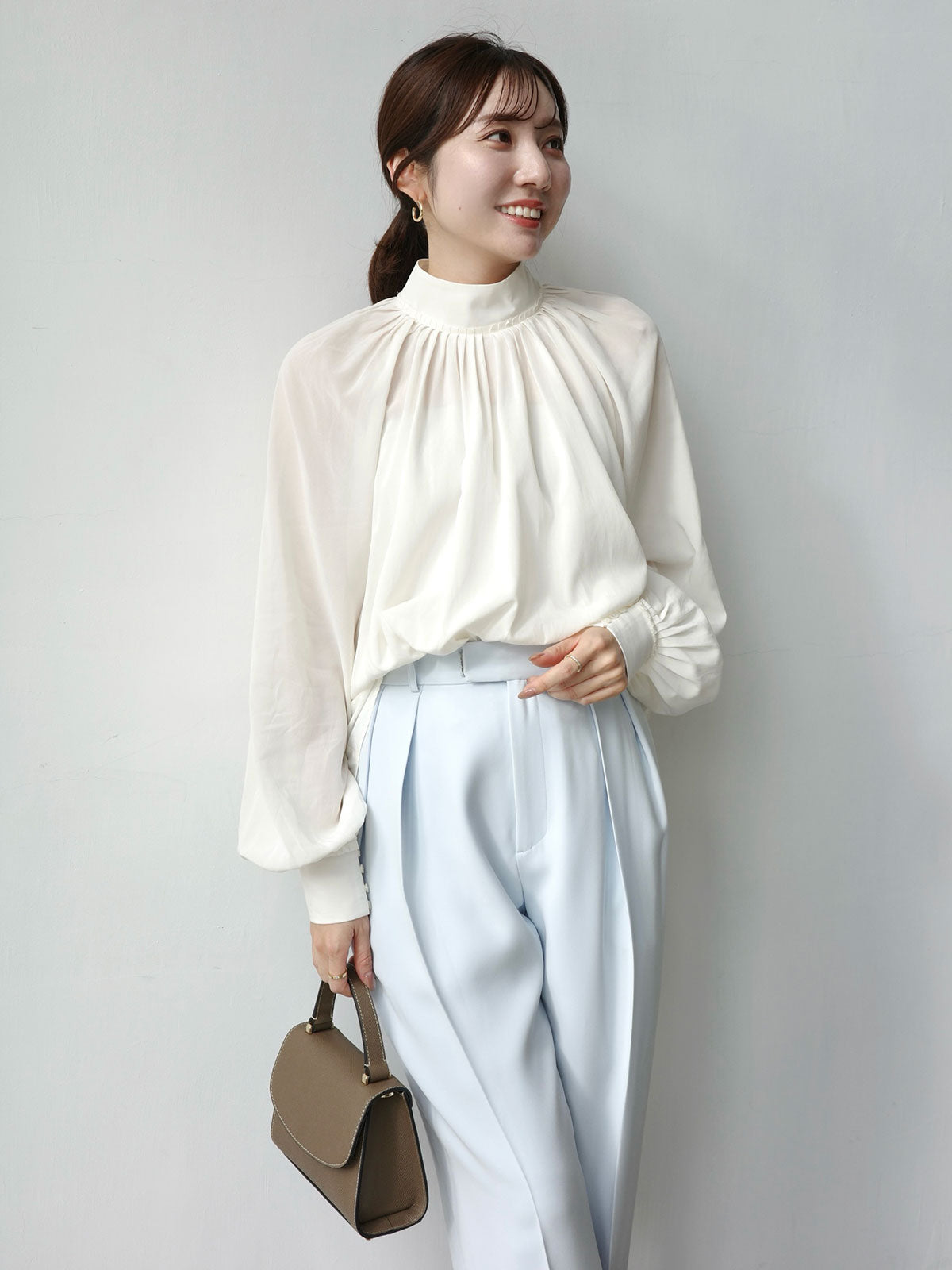 ダブルサテンテーパードパンツ