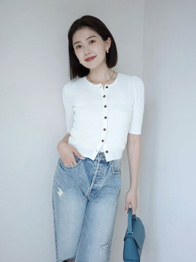 COLOR:WHITE