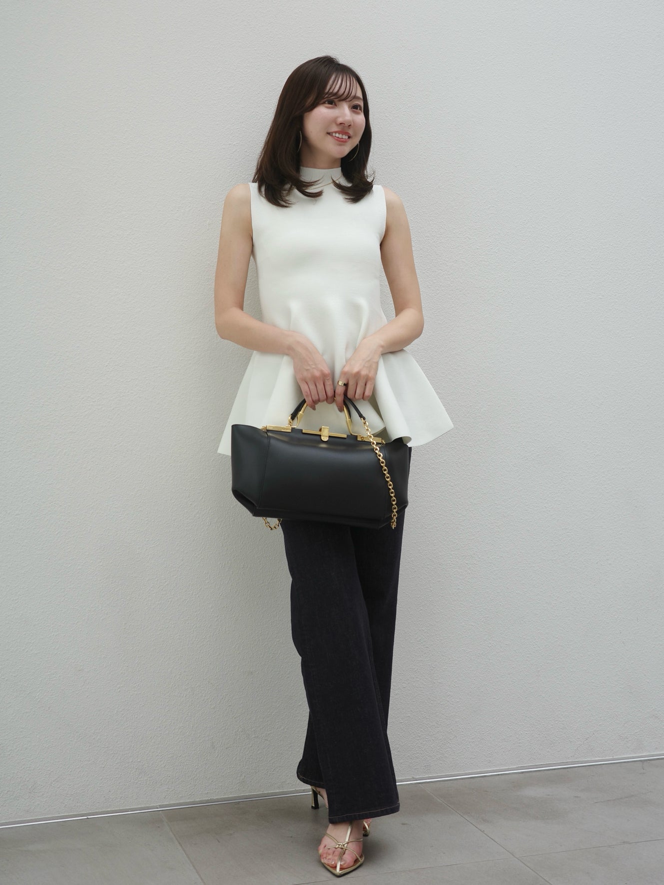 ホールガーメントペプラムニット