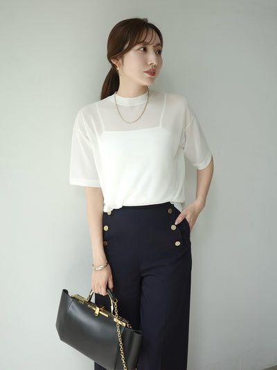 COLOR:WHITE