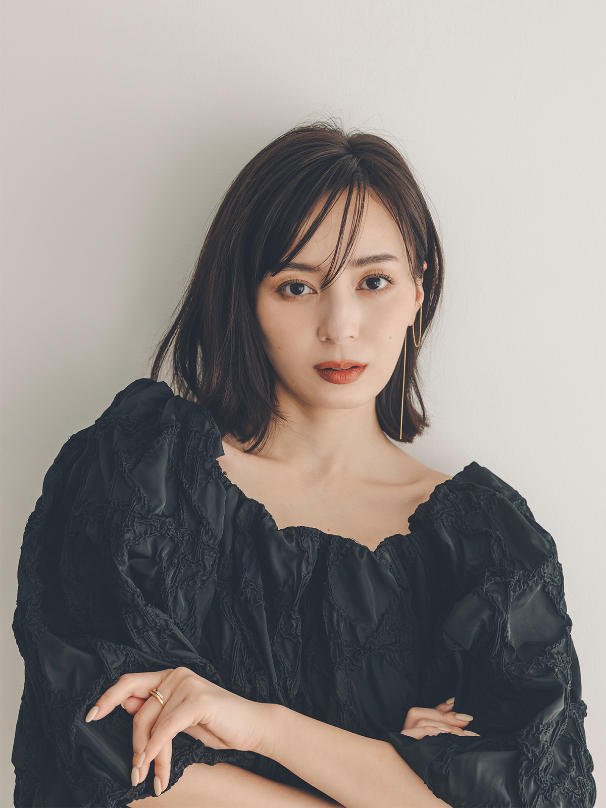【海外限定】 エンブロイダリータフタオフショルブラウス(F BLACK): トップス トップス