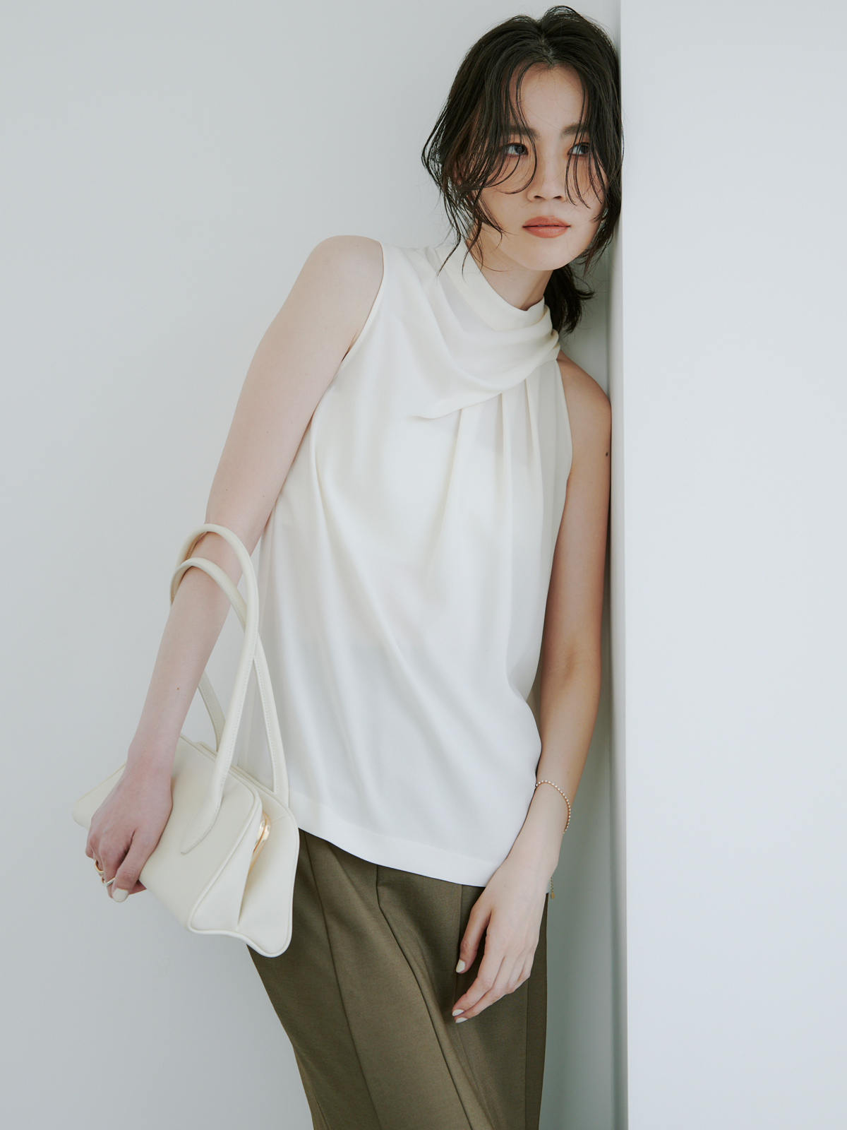 ホルターニュアンスネックトップス(F IVORY): トップスanuans