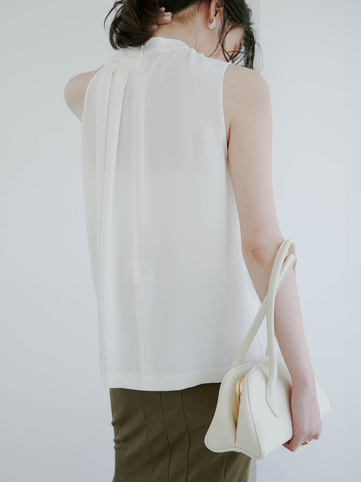 ホルターニュアンスネックトップス(F IVORY): トップスanuans