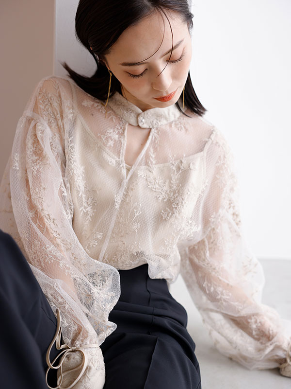 売り出し人気商品 MURRAL フラワー 刺繍 ボウタイ トップス 茶 エン 