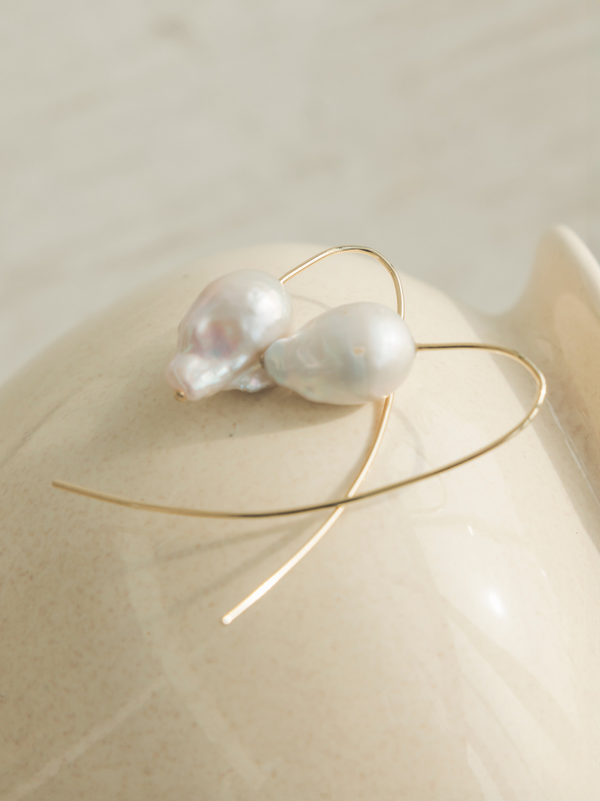 会員様限定 お買い得商品 カーブパールピアス(F アクセサリーanuans GOLD): アクセサリー