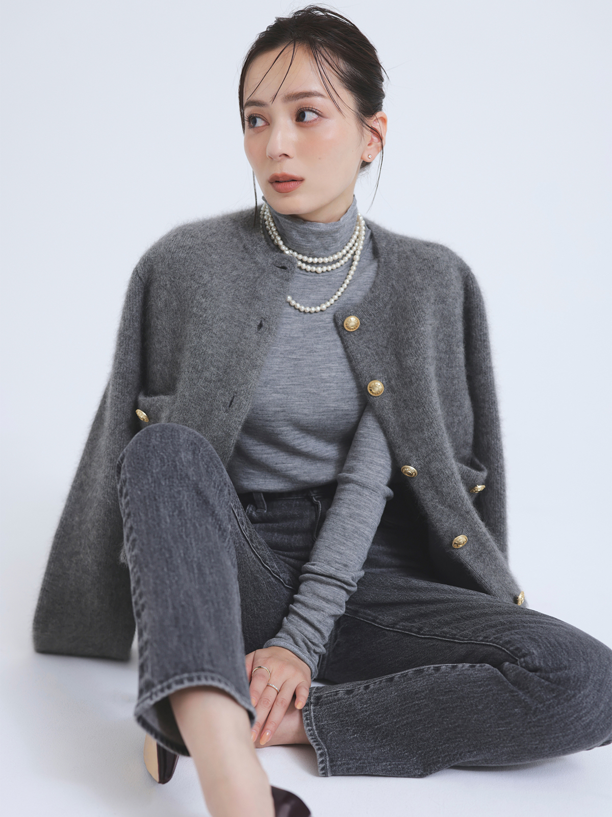 Slim straight denim(0 GREY): パンツanuans