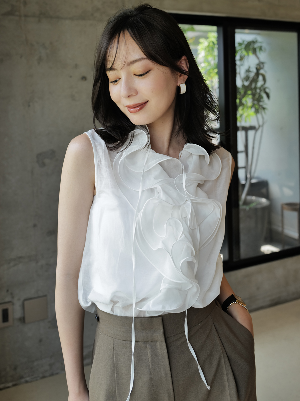 アニュアンス anuans ラッフルスリーブブラウス （BEIGE