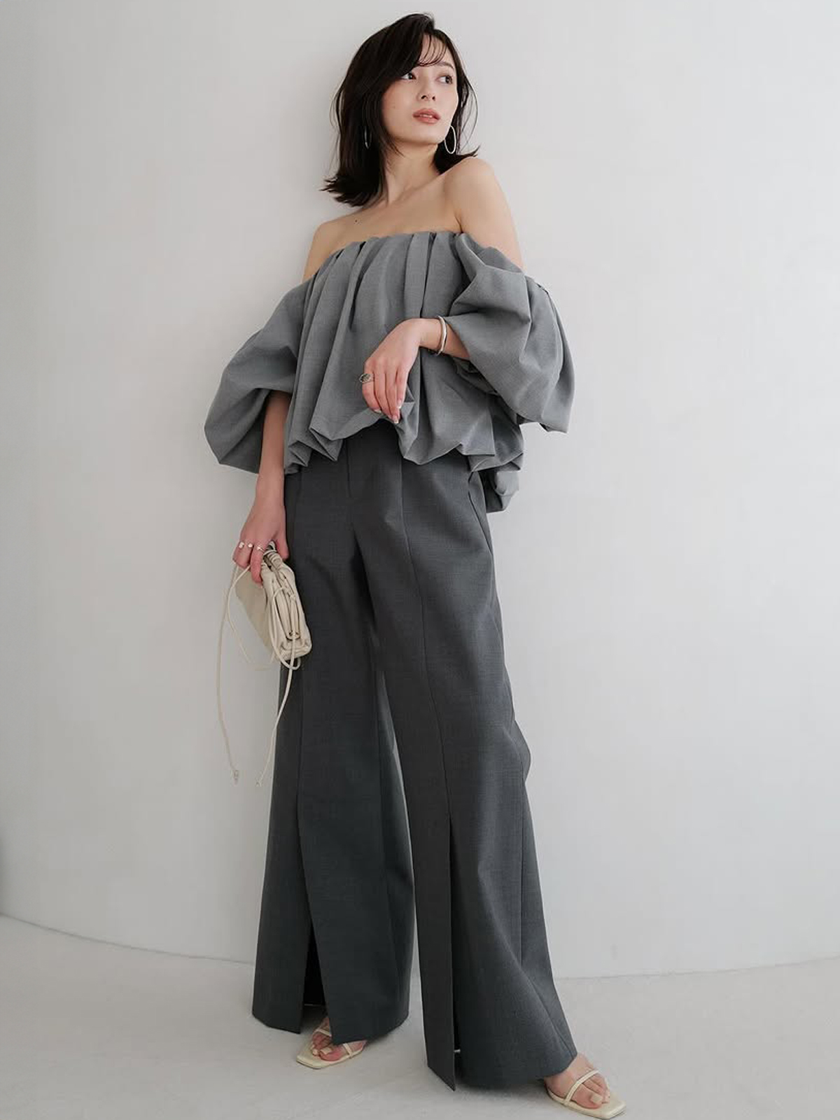 センタースリットワイドパンツ(S BEIGE): パンツanuans