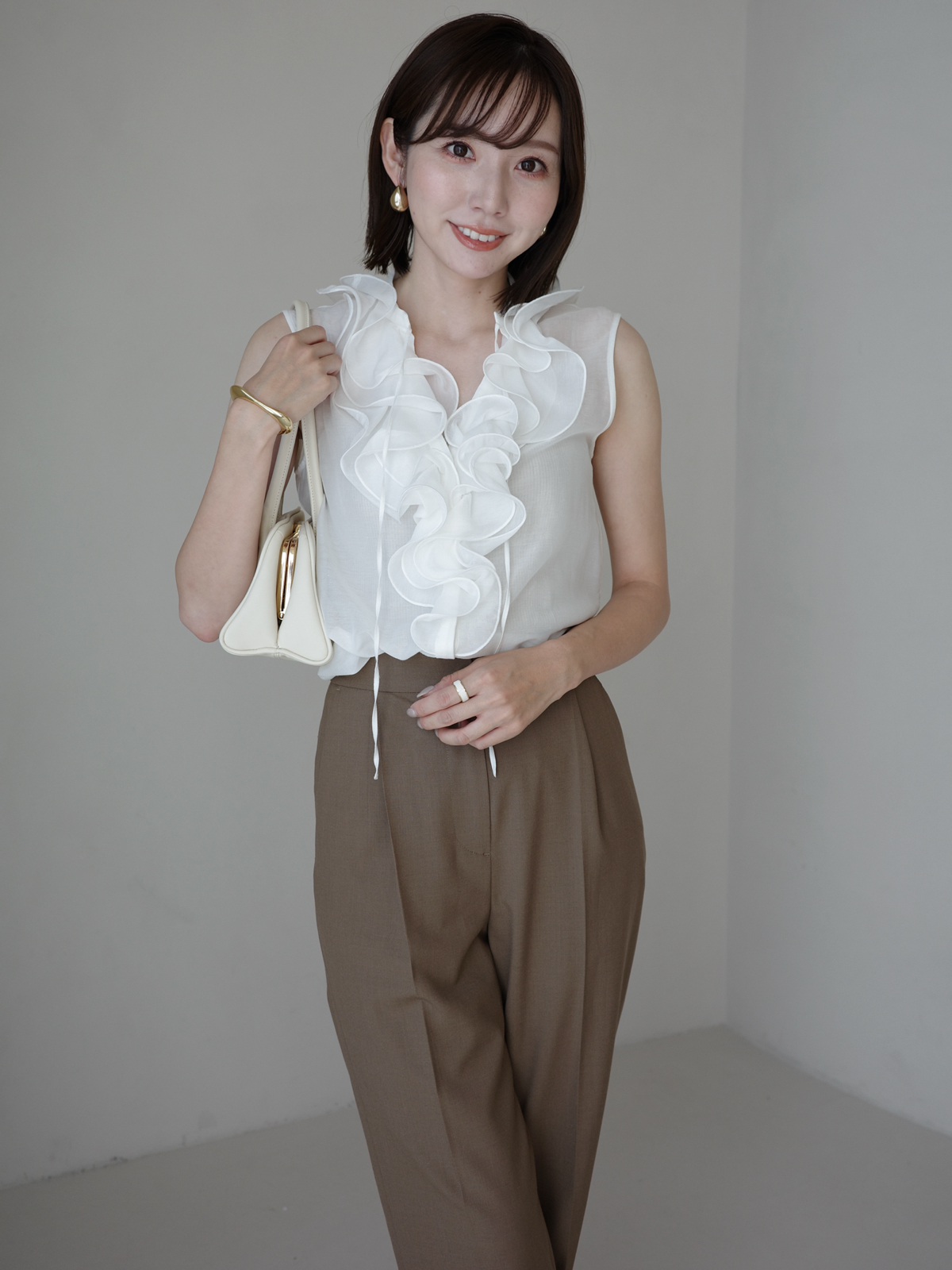 シルクブレンドラッフルブラウス(F WHITE): トップスanuans