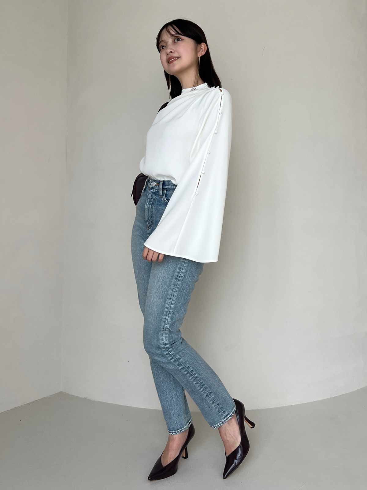 Slim straight denim(2 GREY): パンツanuans
