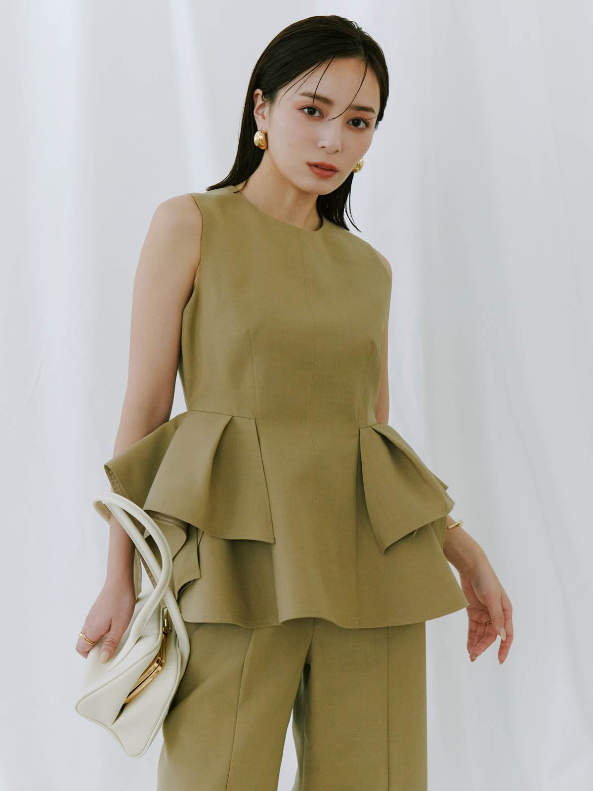 センタースリットワイドパンツ(S BEIGE): パンツanuans