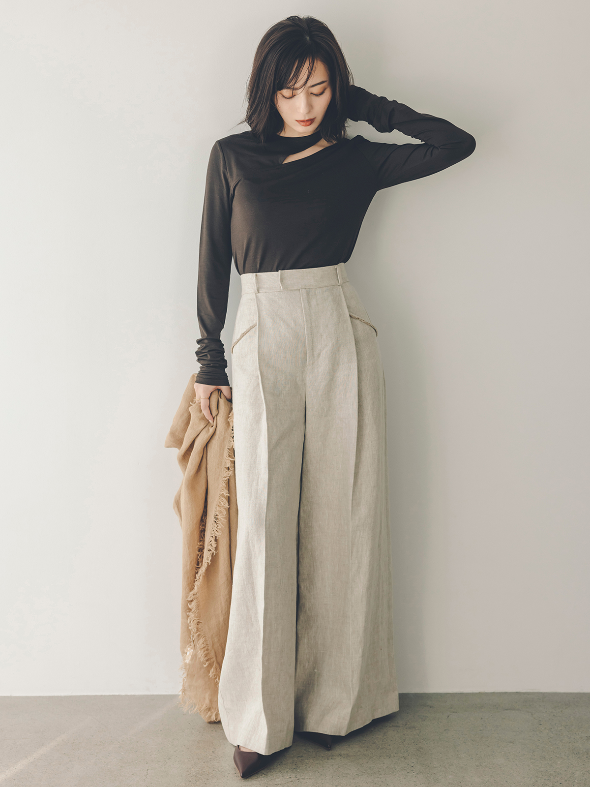 アニュアンス anuans リネンセンタープレスワイドパンツ （BEIGE